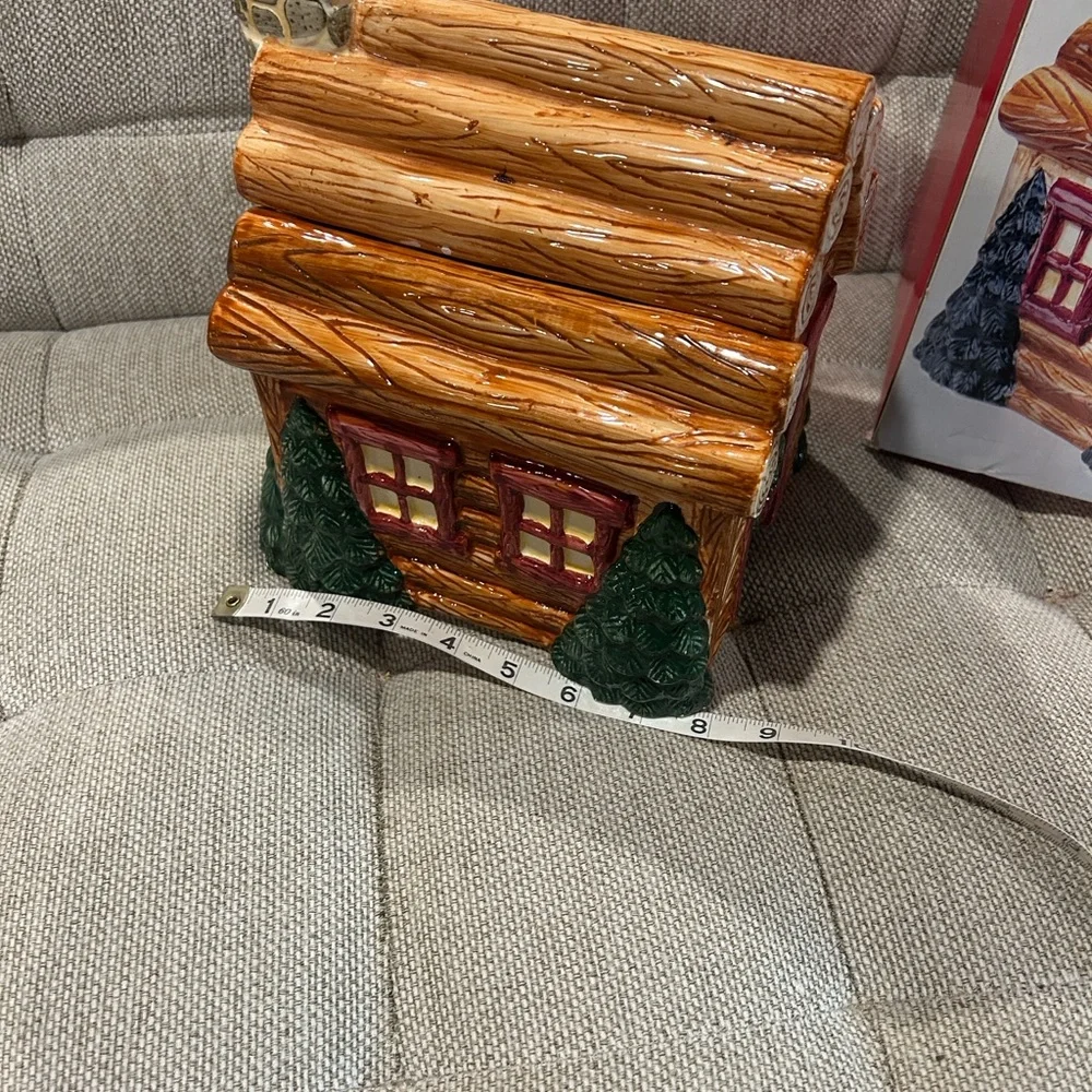 Christmas Village Earthenware Log Cabin Holiday Cookie Jar - Brown and Green - Picture 7 of 16